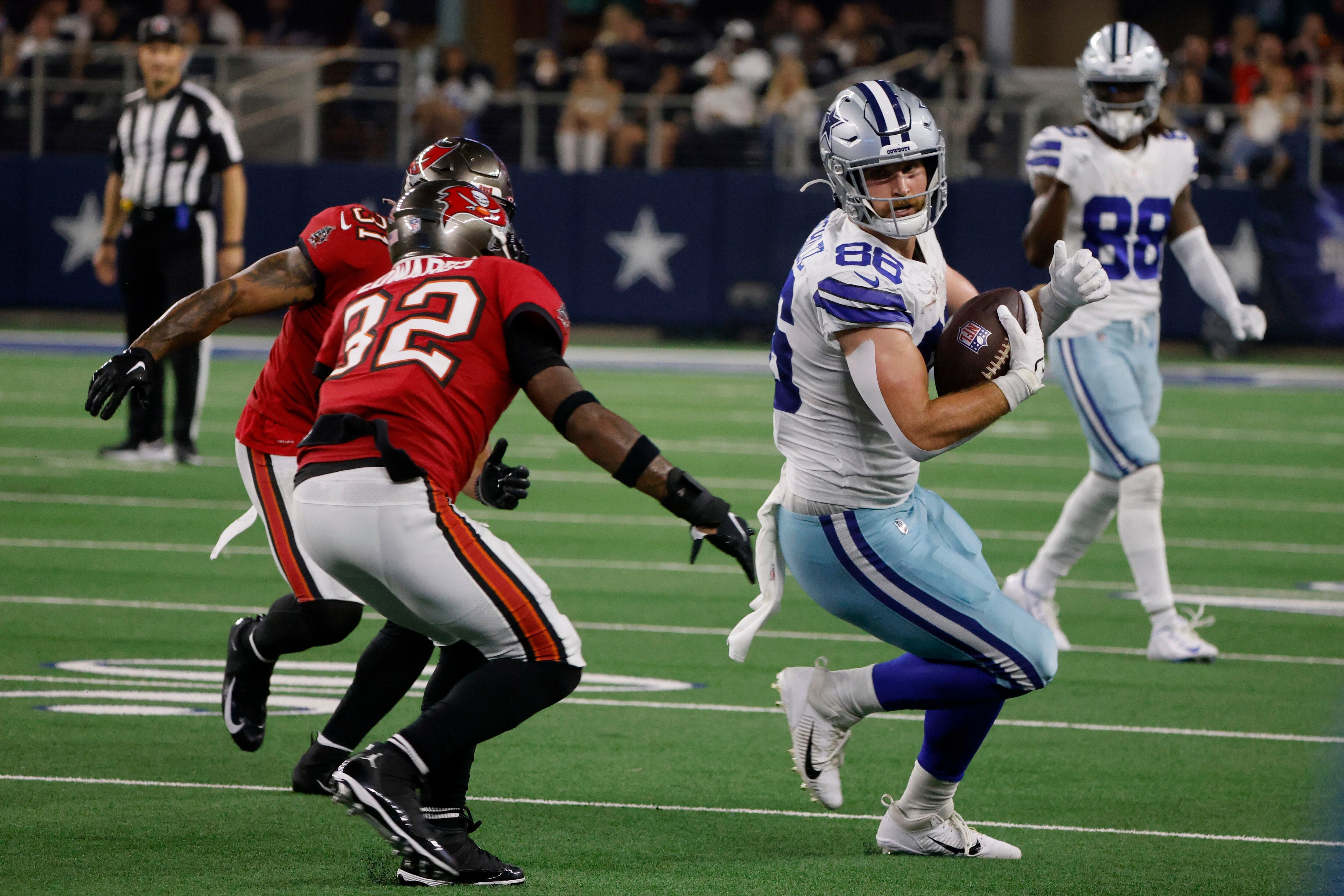 Brady, Bucs throttle Cowboys 19-3 as Prescott injures hand – WJBF