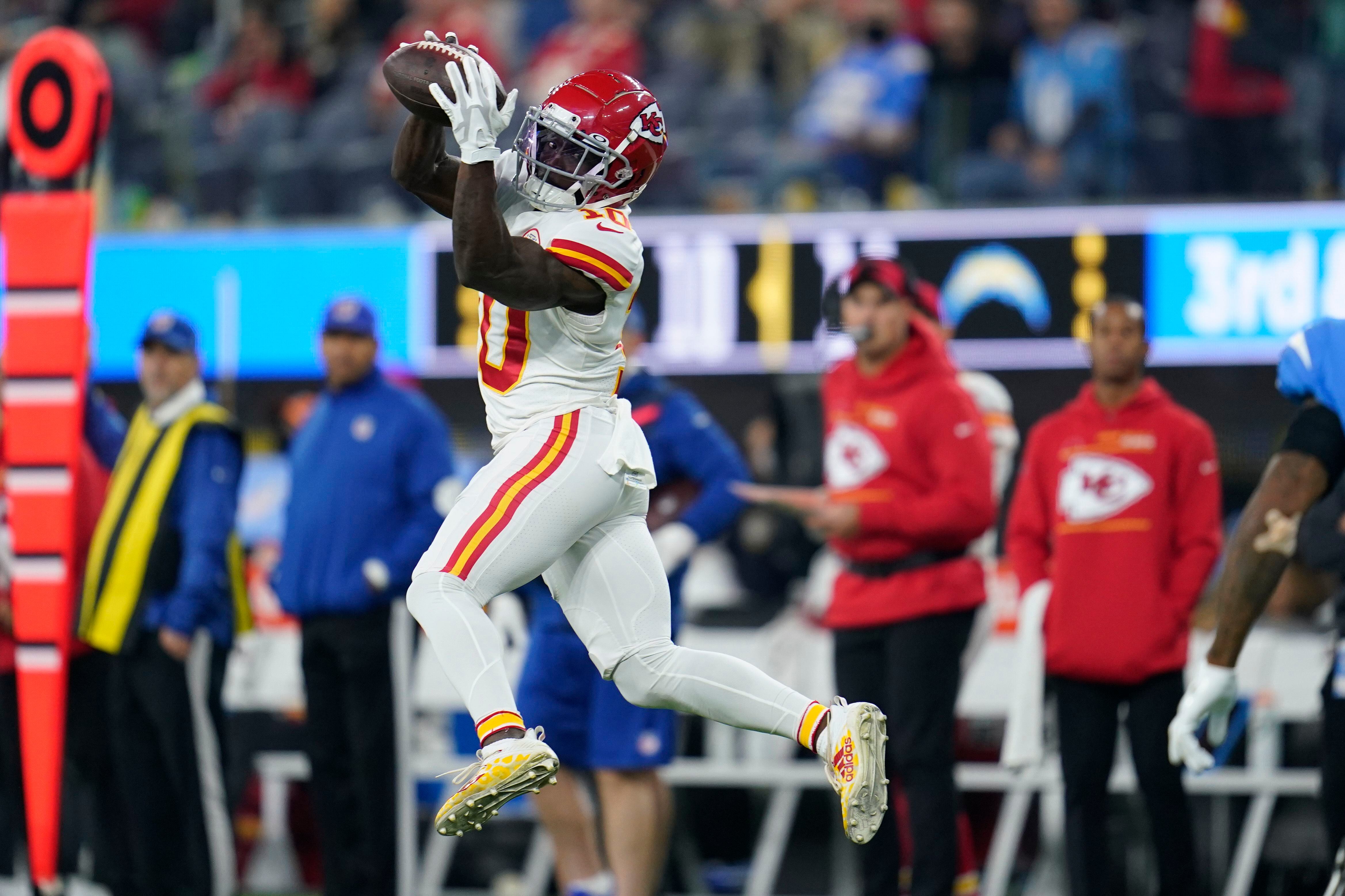 Chiefs vs. Chargers live updates: Thursday Night Football score, Donald  Parham injury, as Chiefs down Chargers in OT - The Athletic