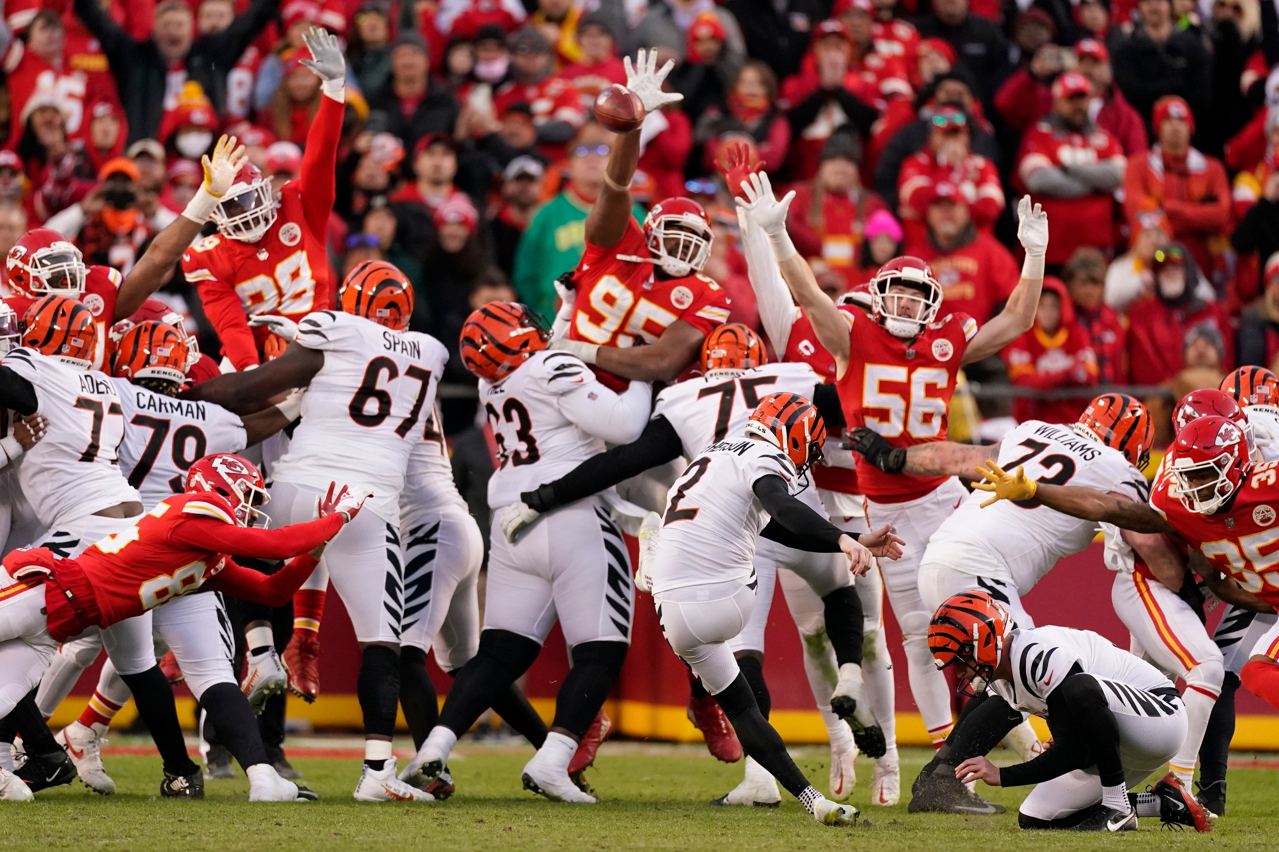 Download Cincinnati Bengals BJ Hill Versus Kansas City Chiefs AFC  Championship Wallpaper