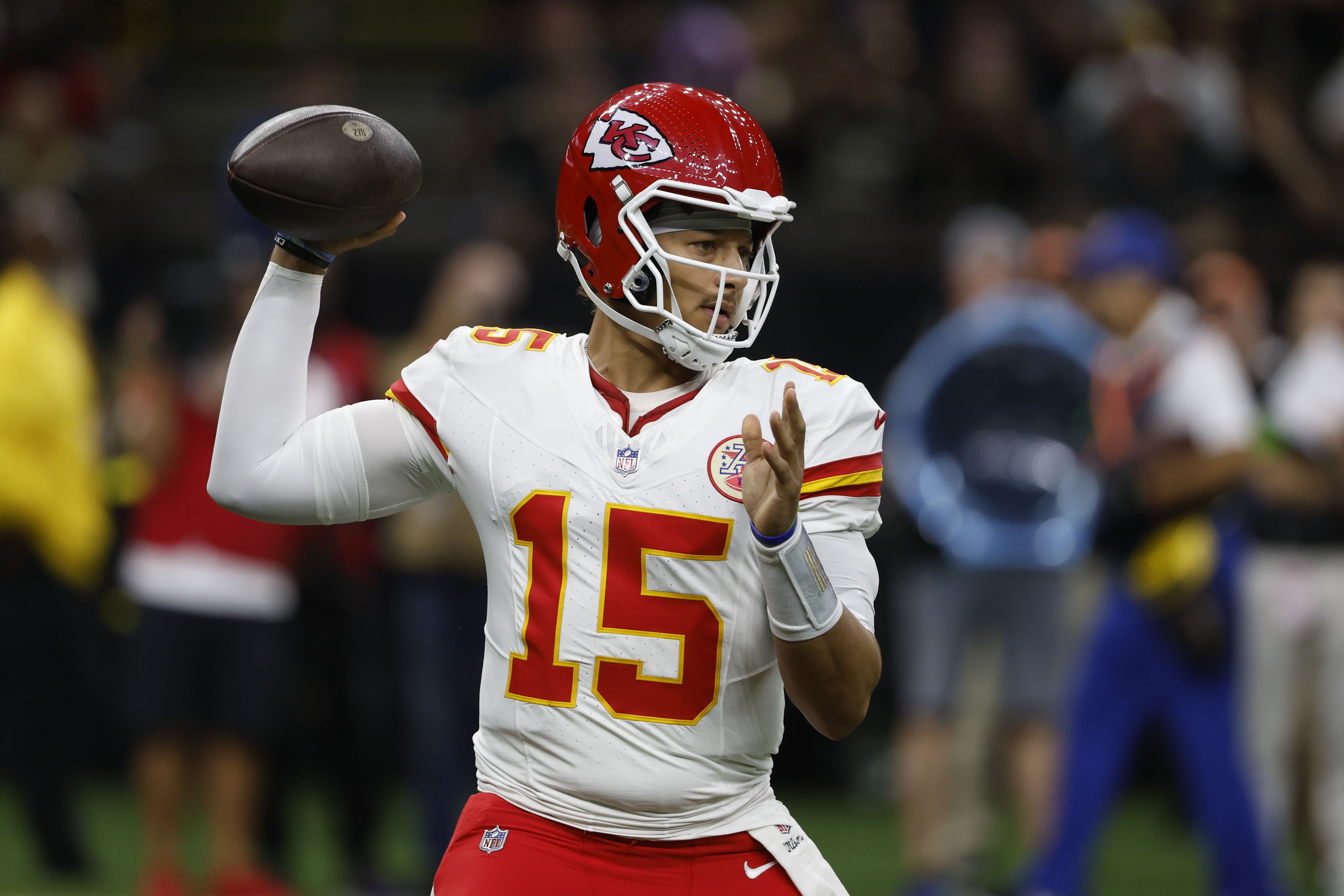 Chiefs to play Patrick Mahomes and other starters for first half against  Arizona