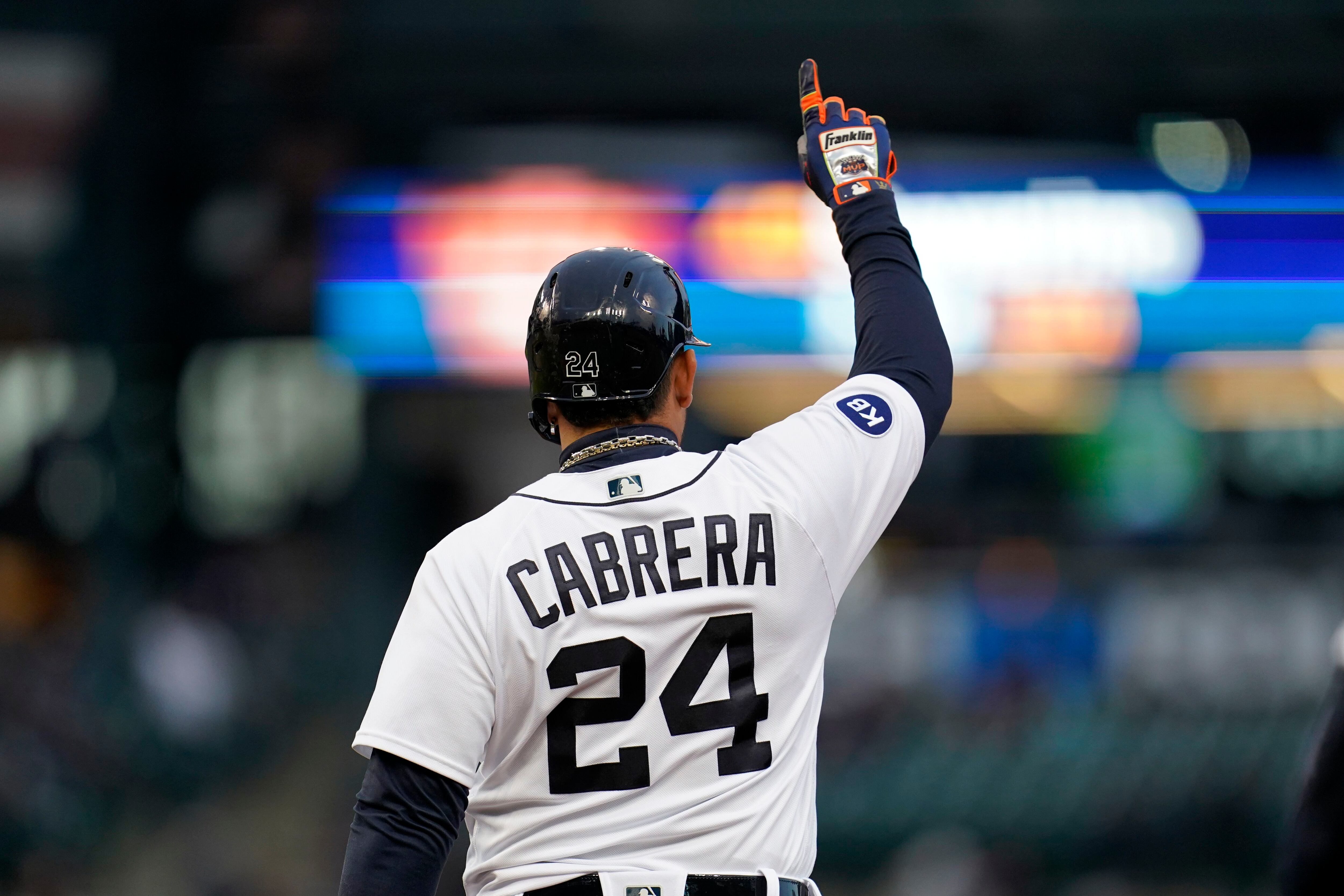 Cabrera continues his Triple Crown ways