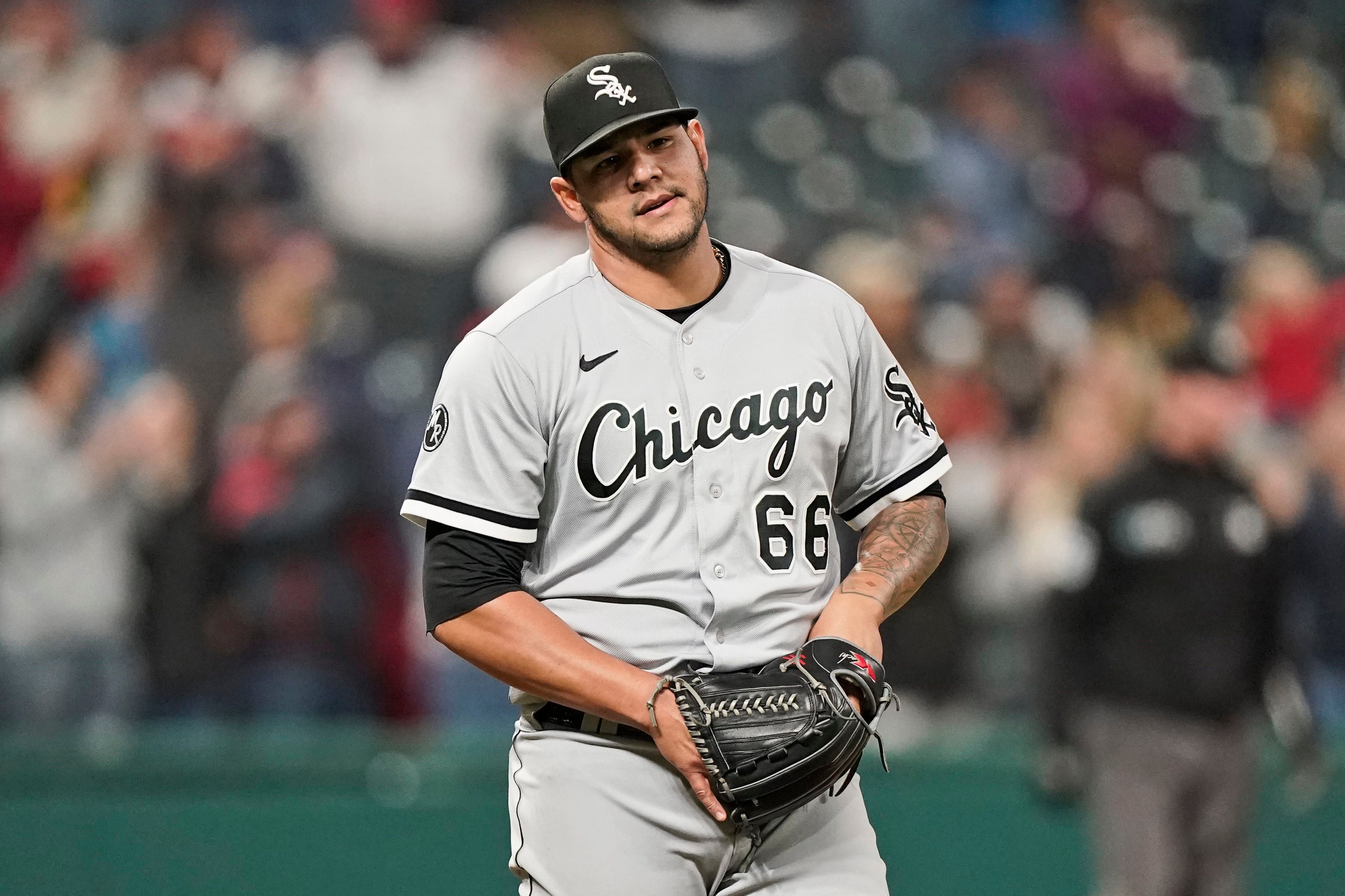 White Sox clinch AL Central with 7-2 win over Indians