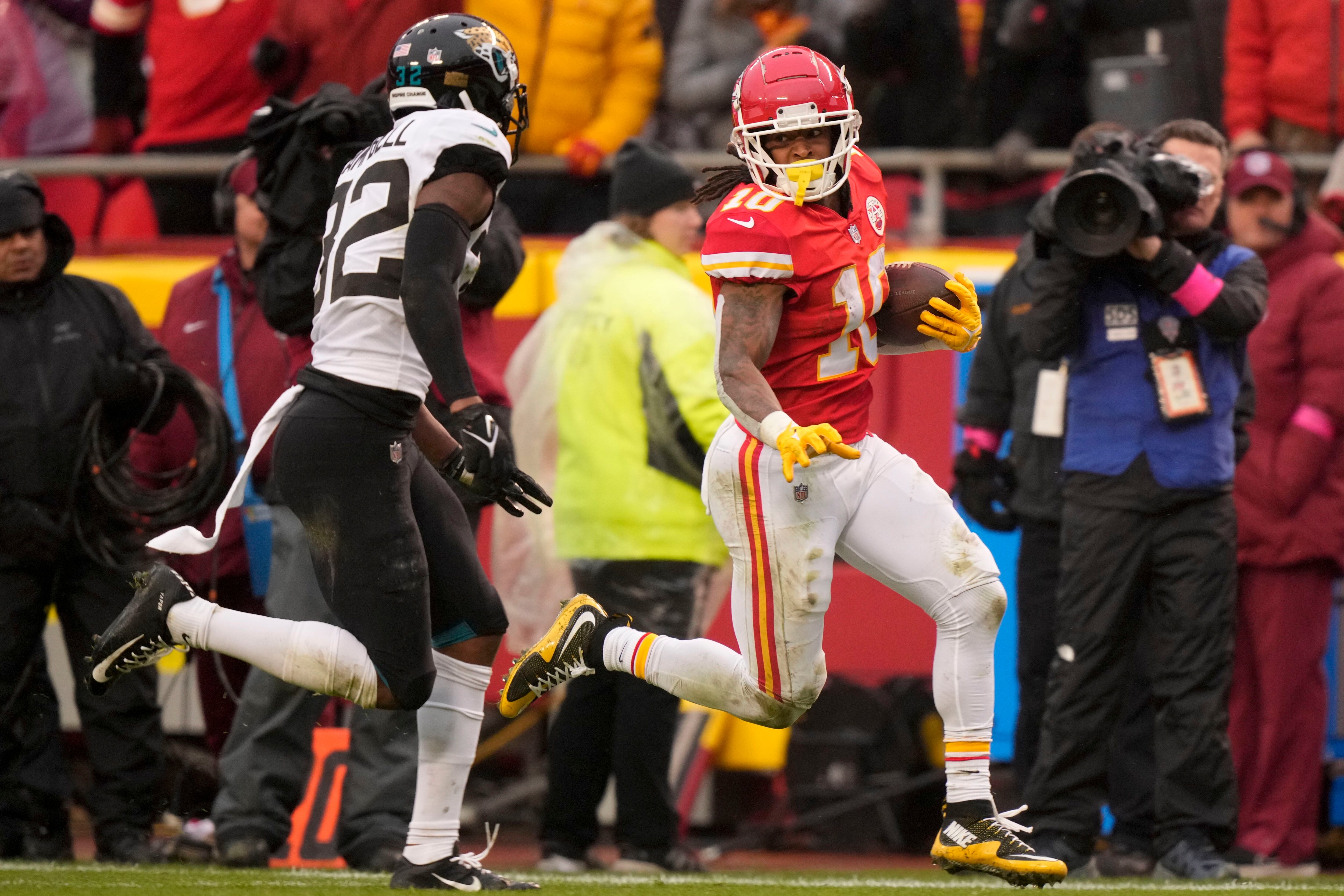 Chiefs, led by hobbled Patrick Mahomes, beat Jaguars 27-20 in playoffs