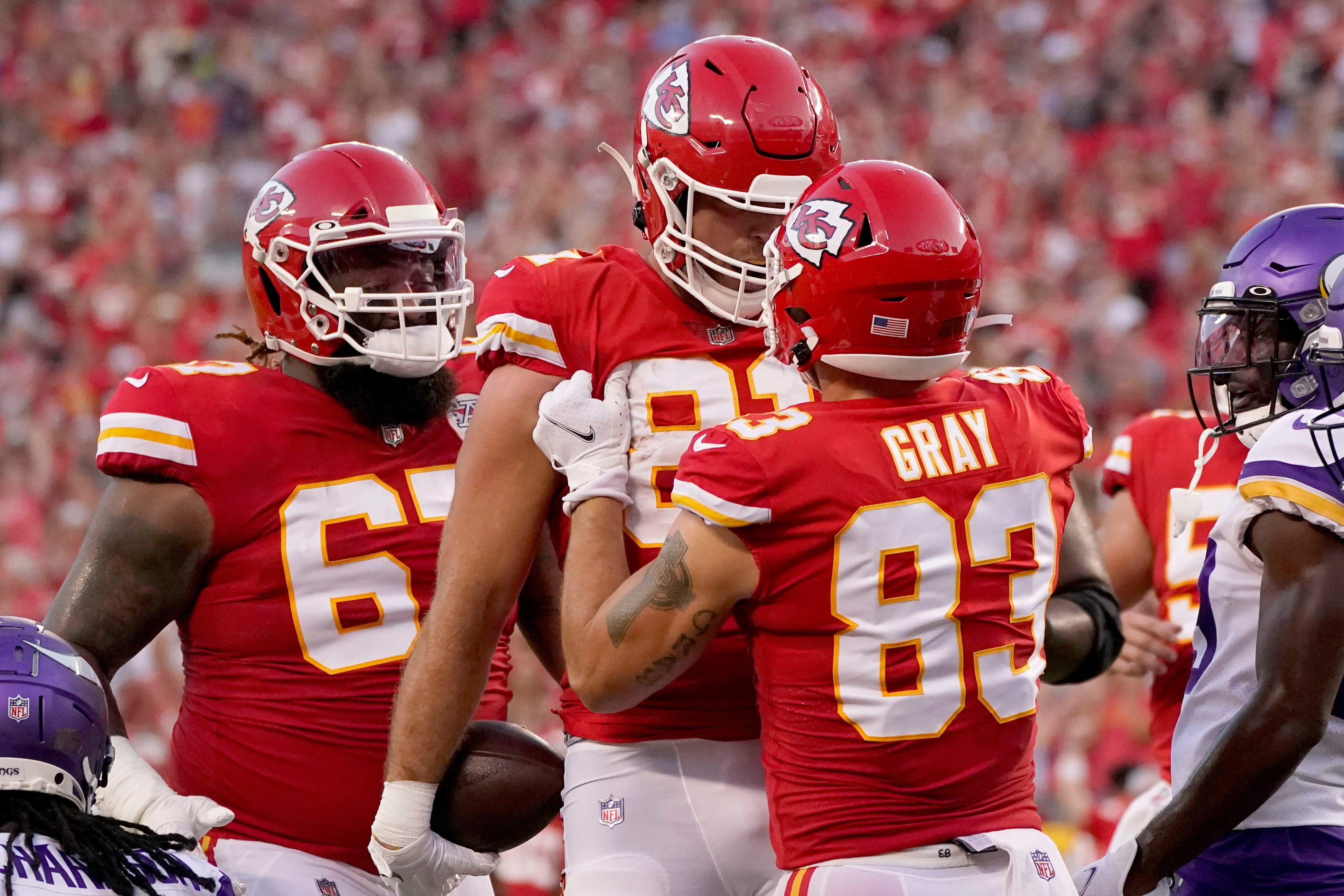 Kelce, Reid see bright future for Chiefs rookie Noah Gray