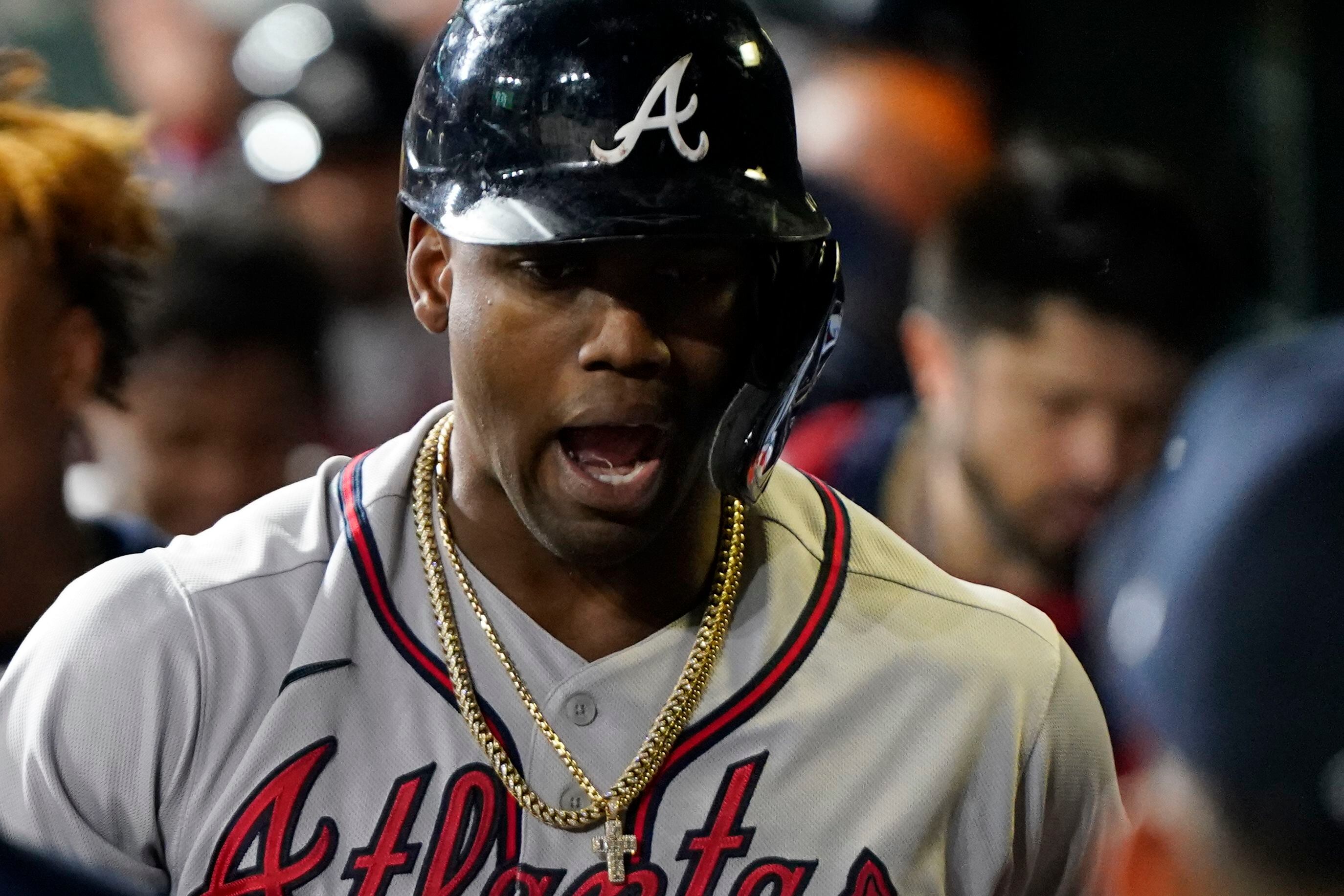 Soler power: Series MVP's three-run HR in third fuels Braves' romp