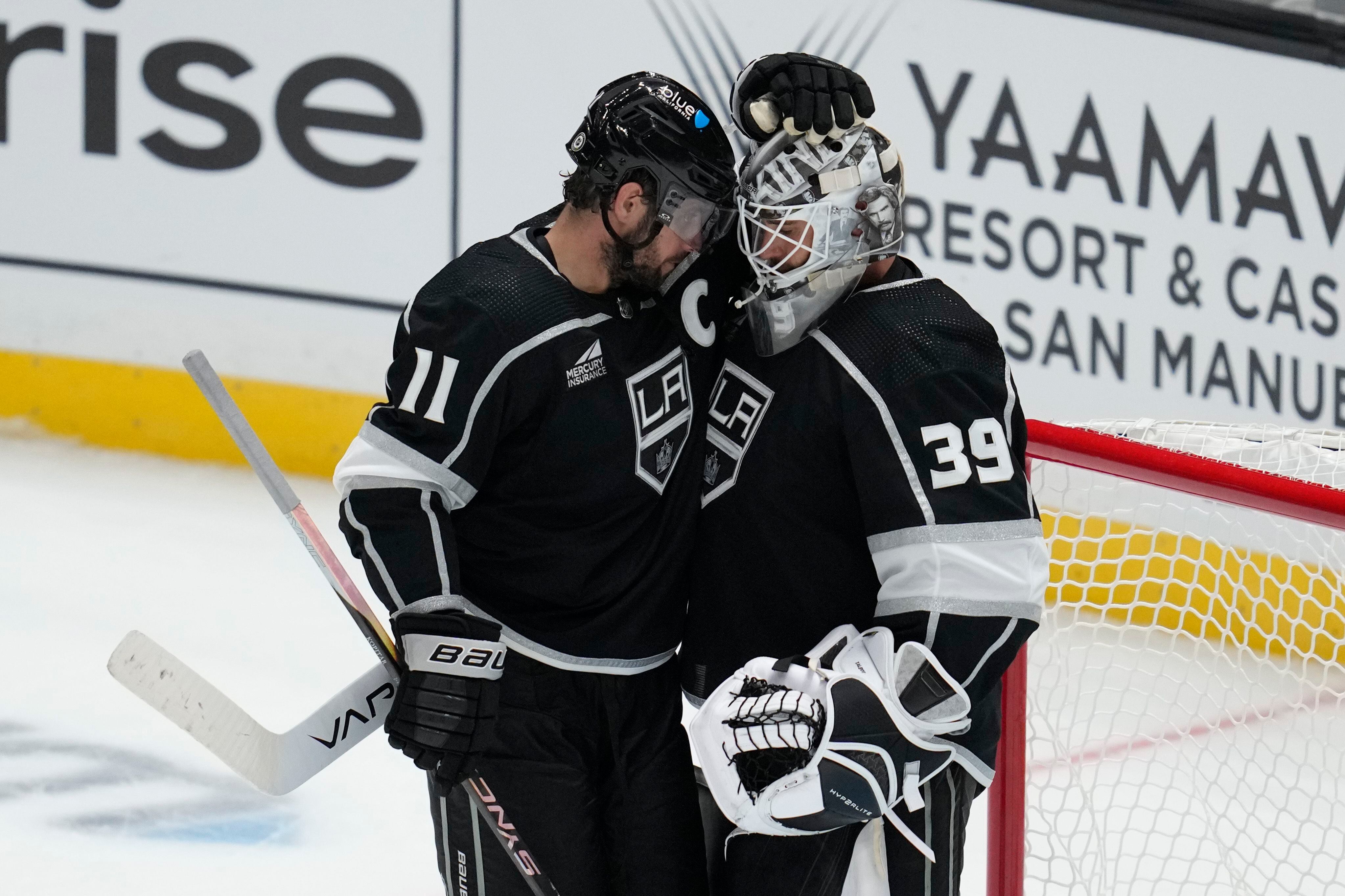 The Hockey News Podcast: Kings' Luc Robitaille on Kopitar, Jerseys