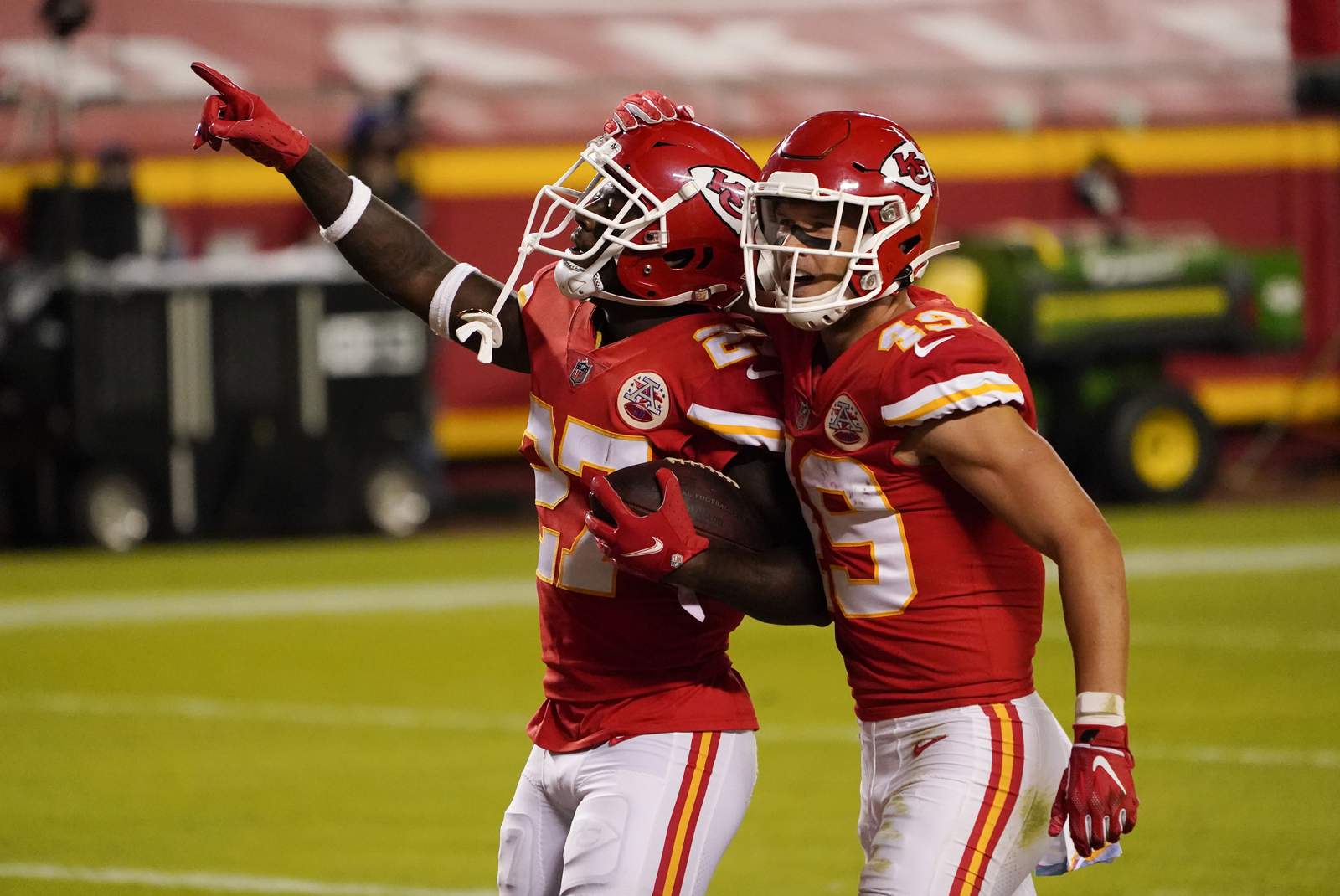 Bills rally to beat Chiefs 24-20 in playoff rematch –