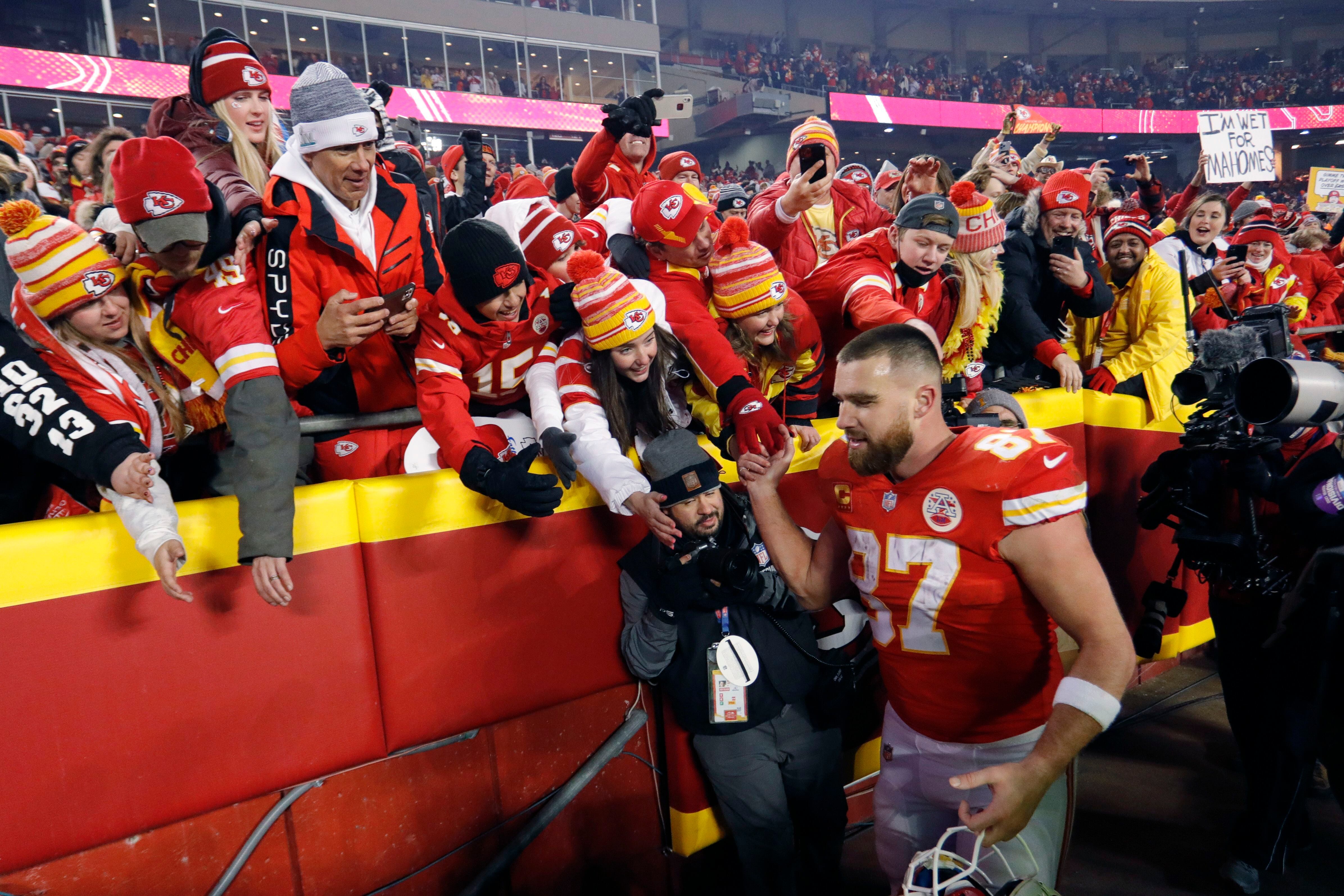 Kansas City Chiefs quarterback Patrick Mahomes warms up before an NFL  divisional round playoff football game against the Buffalo Bills, Sunday,  Jan. 23, 2022, in Kansas City, Mo. (AP Photo/Ed Zurga Stock