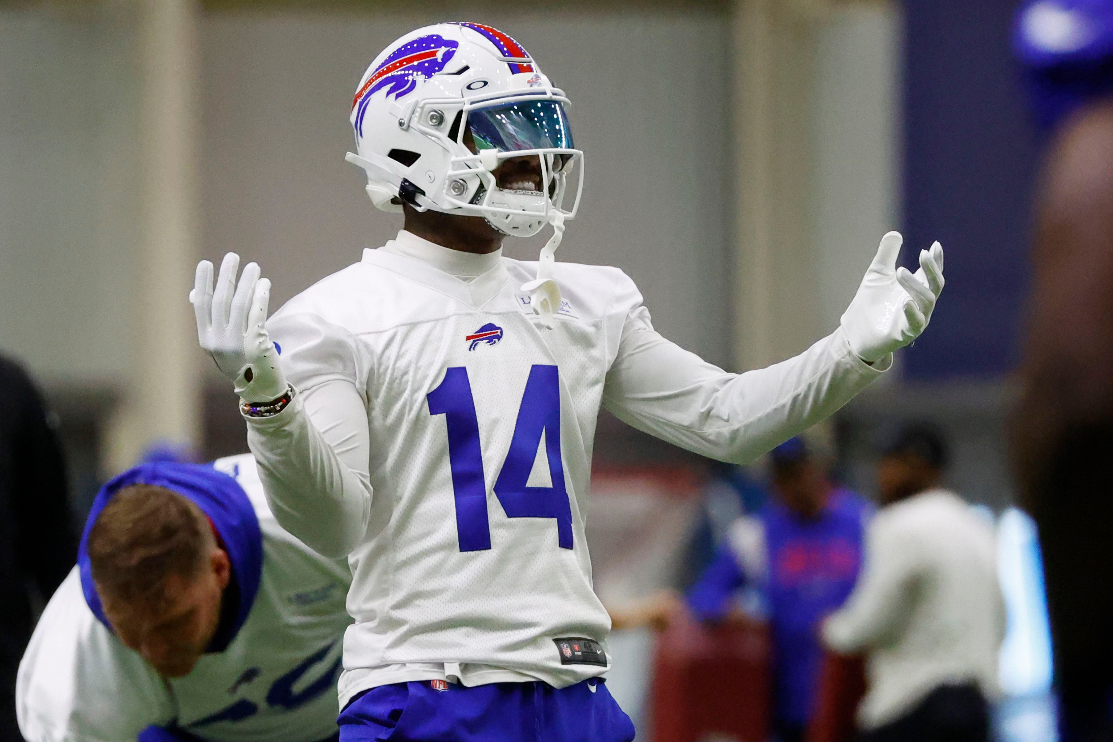 Buffalo Bills on X: Just another day of Stefon Diggs making plays. 