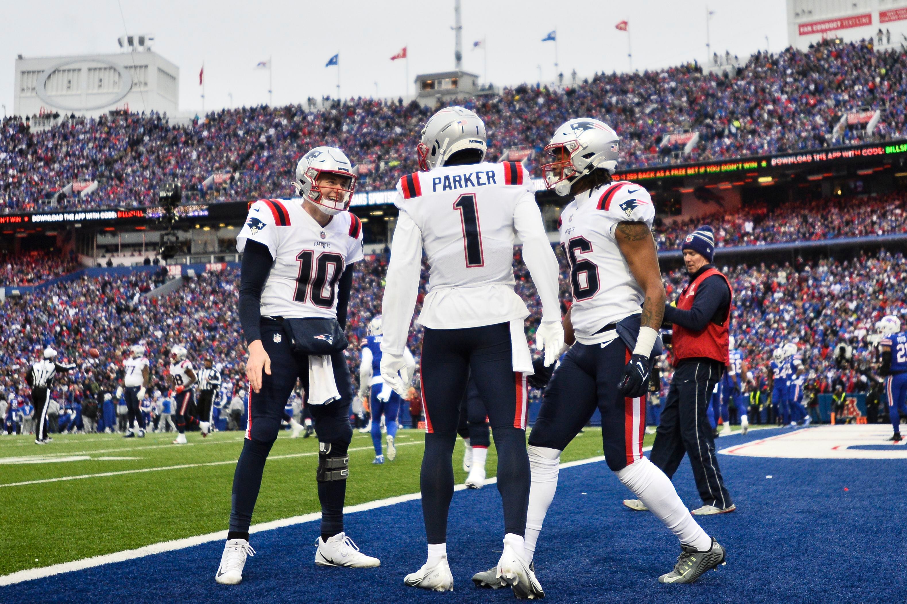 New England Patriots Succumb to Hamlin's Recovery, Hines' Returns in  Playoff-Eliminating Loss to Buffalo Bills, 35-23 - Sports Illustrated New  England Patriots News, Analysis and More