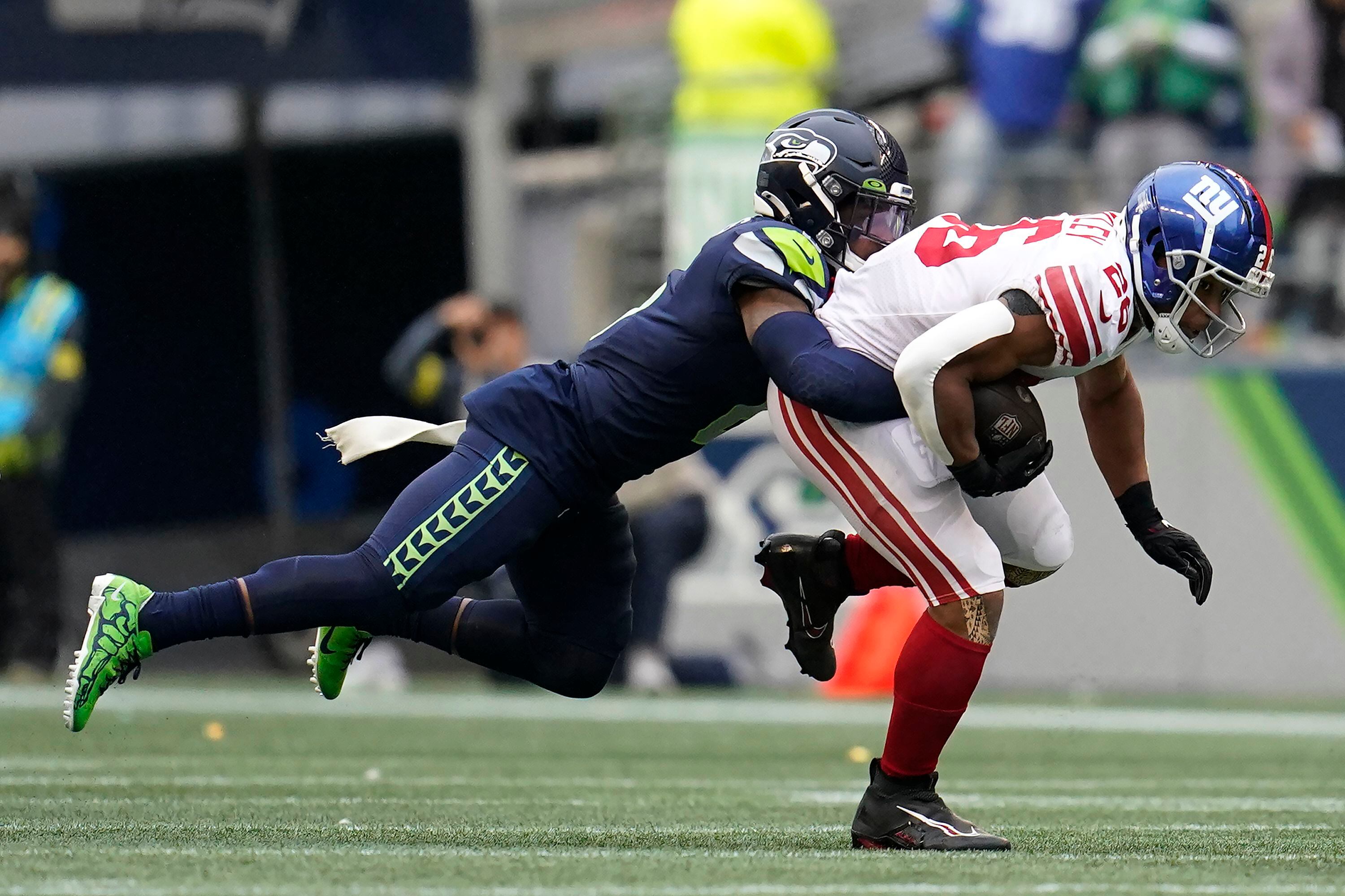 Seahawks topple Giants 27-13 to stay atop NFC West