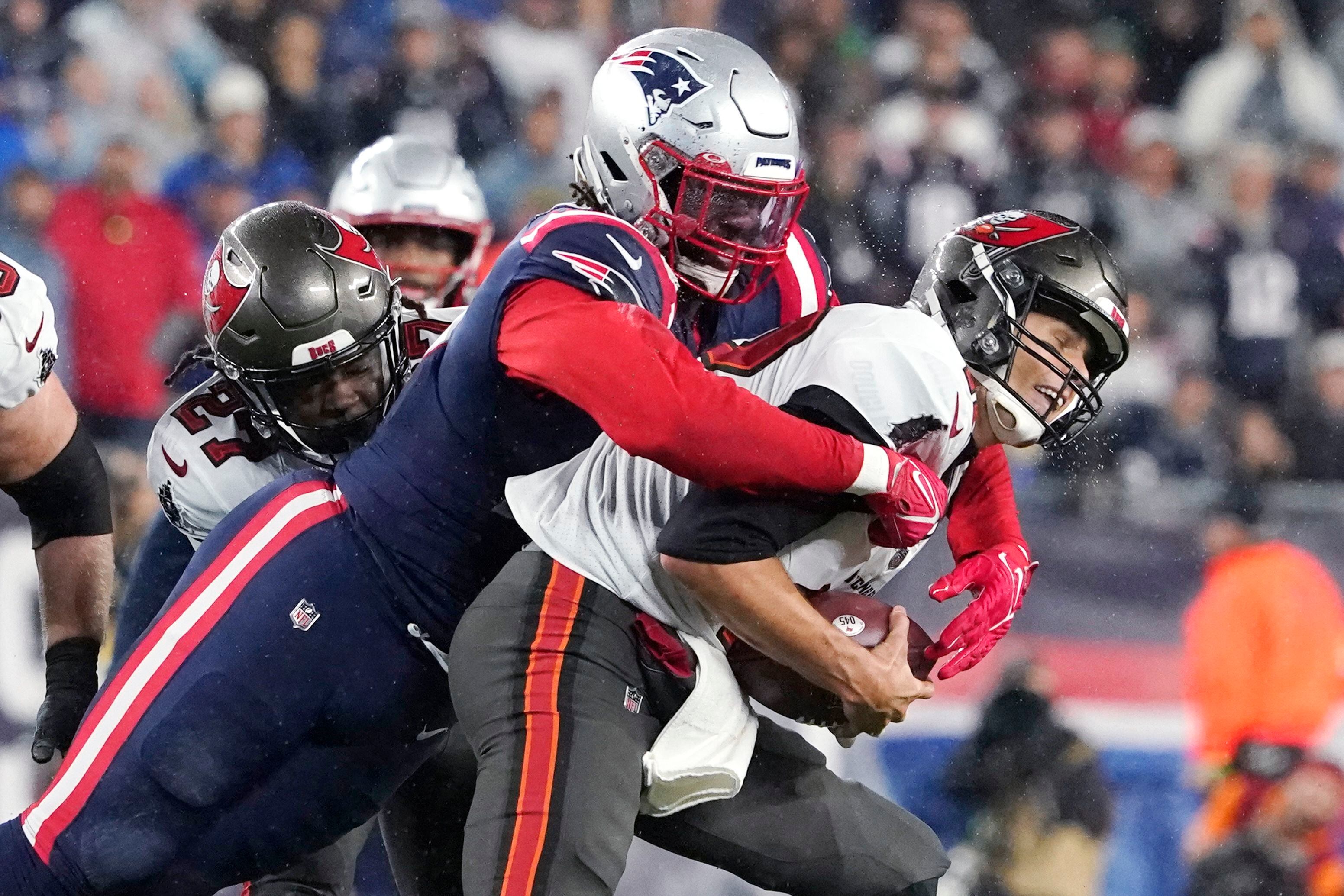 Tom Brady vs. Patriots: Buccaneers QB needs just 68 yards to become NFL's  leading passer in return game at New England 